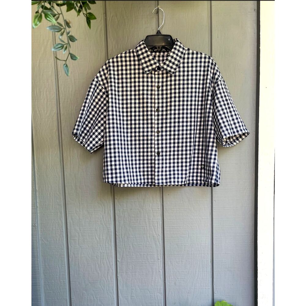 Women's Black & White Gingham Cropped Button-Up Shirt